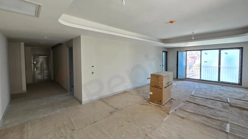 Luxury 4+1 Residence with a Closed Kitchen and Large Balcony in Beşiktaş