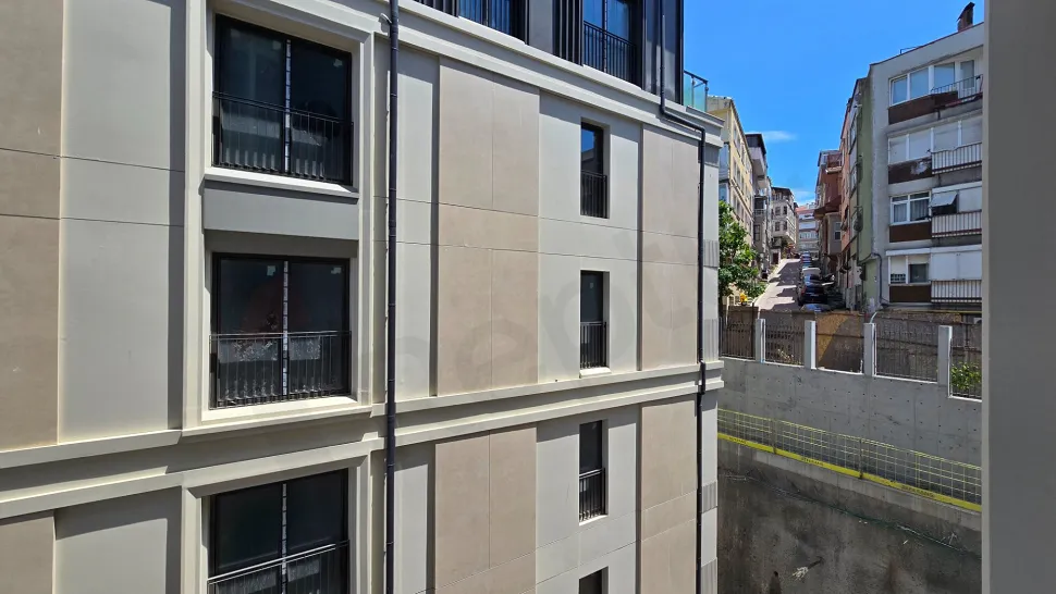 Luxury 4+1 Residence with a Closed Kitchen and Large Balcony in Beşiktaş