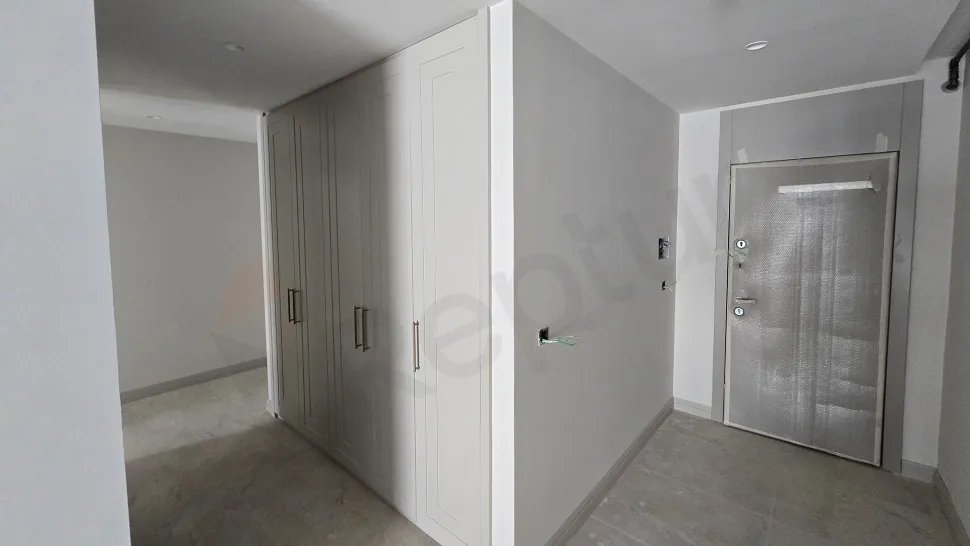 Luxury 4+1 Residence with a Closed Kitchen and Large Balcony in Beşiktaş