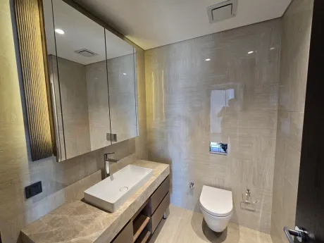 Spacious residence bathroom with modern design and high-quality ceramics.