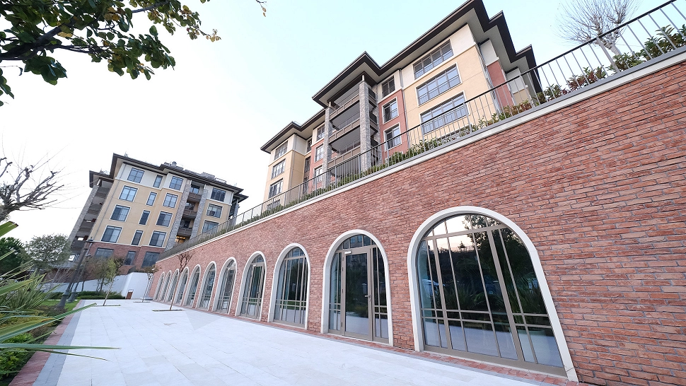 Exterior view of a 4+1 penthouse for sale in Eyüpsultan, Istanbul.
