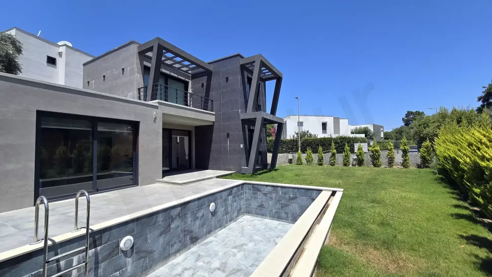 Bodrum Modern Villa: Private Pool, Furnished & Citizenship Ready