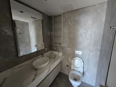 Modern and stylish bathroom interior design in Şişli.