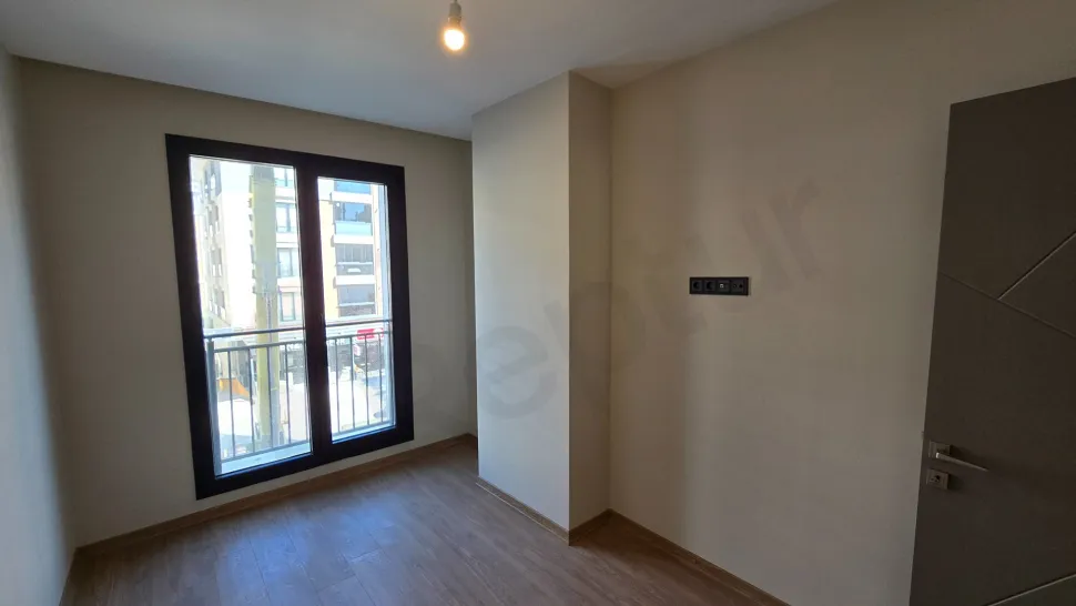 Modern 2+1 on 5th Floor with Enclosed Kitchen | Beylikdüzü