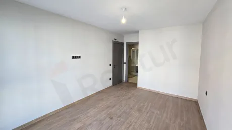 Modern 2+1 on 5th Floor with Enclosed Kitchen | Beylikdüzü