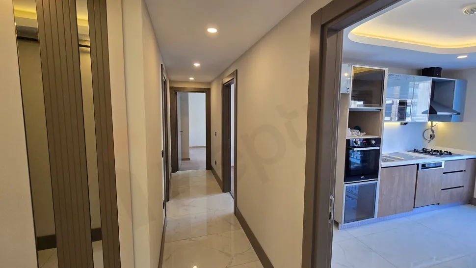 Modern 2+1 on 5th Floor with Enclosed Kitchen | Beylikdüzü