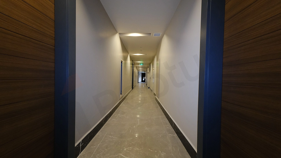 Image of a bright and spacious corridor.