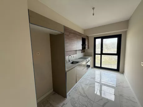 Modern and spacious kitchen design of a 3+1 apartment in Çekmeköy, Istanbul.