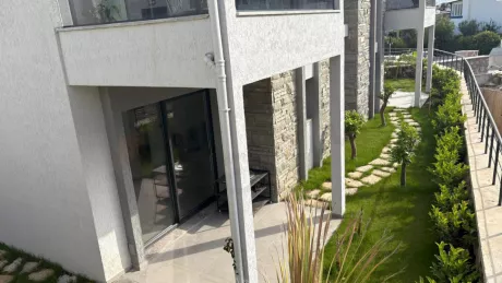 Modern 2-Bedroom Bodrum Apartment with Pool - Residency Eligible