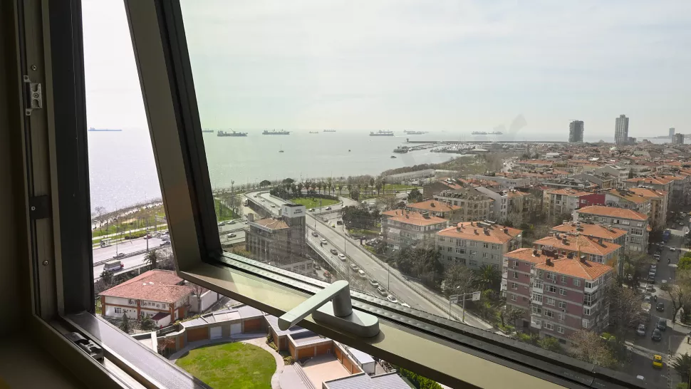 Luxury Bakırköy Apartment with Full Amenities - Citizenship Eligible
