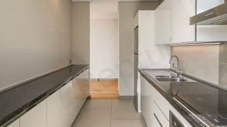 Luxury Bakırköy Apartment with Full Amenities - Citizenship Eligible