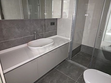 Modern designed, bright and spacious bathroom.