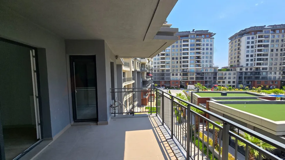 Pool-View 2+1 Layout: Large Balcony & Master Suite