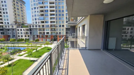 Pool-View 2+1 Layout: Large Balcony & Master Suite