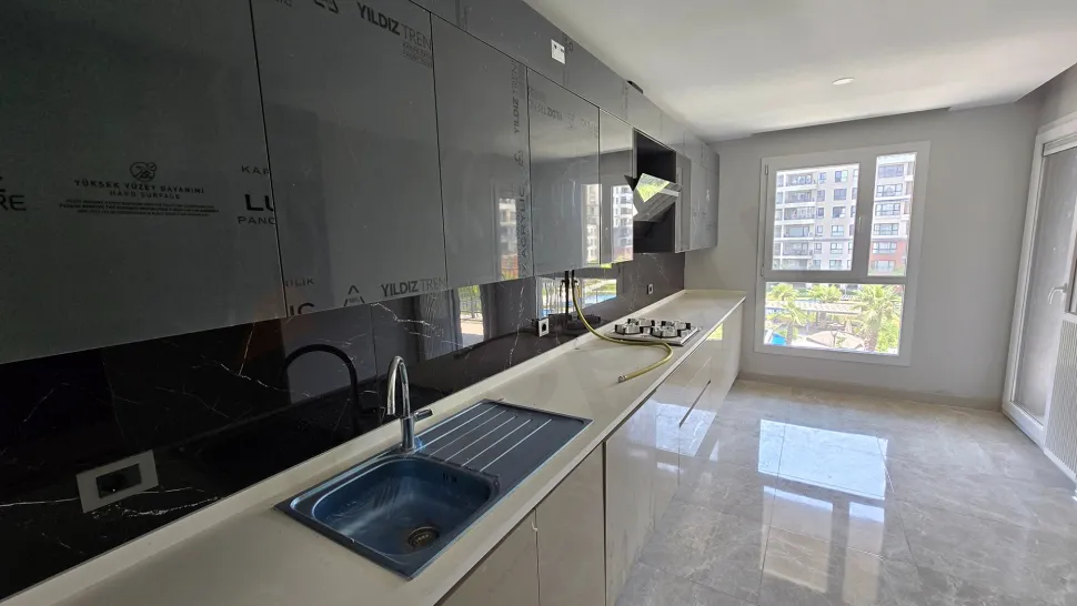 Pool-View 2+1 Layout: Large Balcony & Master Suite