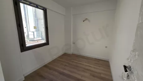 Last 2+1 Unit in a Cozy Low-Rise Complex in Milas-Dorttepe