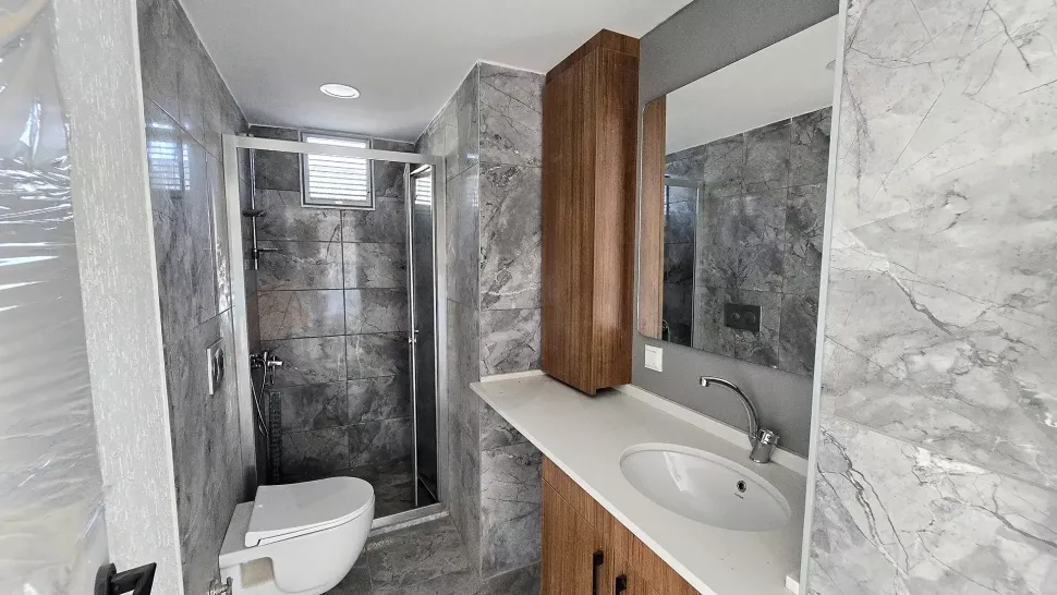 Last 2+1 Unit in a Cozy Low-Rise Complex in Milas-Dorttepe