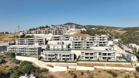 Last 2+1 Unit in a Cozy Low-Rise Complex in Milas-Dorttepe