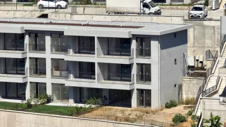 Last 2+1 Unit in a Cozy Low-Rise Complex in Milas-Dorttepe