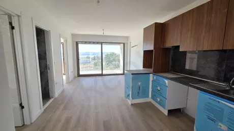 Last 2+1 Unit in a Cozy Low-Rise Complex in Milas-Dorttepe