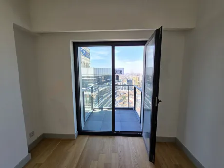 Premium 27th-Floor 1+1 with Panoramic City View and Private Balcony