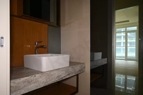 Beyoğlu Luxury Apartment: Citizenship Ready with Indoor Pool & Gym