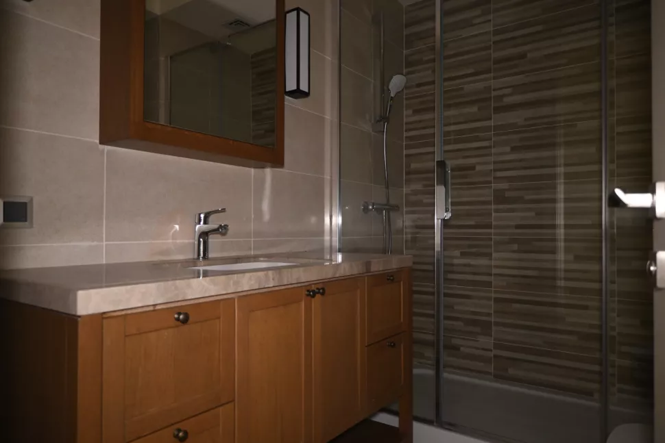 Beyoğlu Luxury Apartment: Citizenship Ready with Indoor Pool & Gym