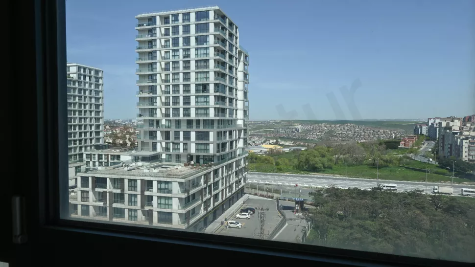 Modern 172sqm Başakşehir Apartment with Indoor Pool & Security