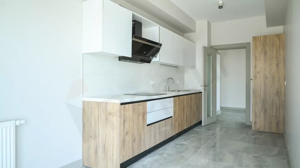 Modern 172sqm Başakşehir Apartment with Indoor Pool & Security