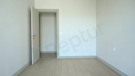 Modern 172sqm Başakşehir Apartment with Indoor Pool & Security