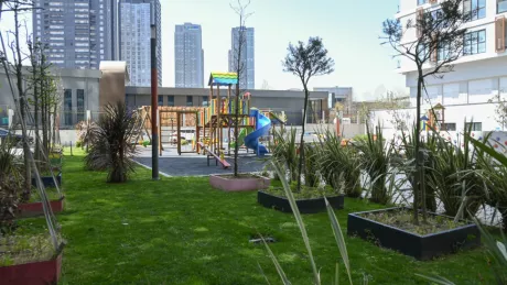 Modern 172sqm Başakşehir Apartment with Indoor Pool & Security