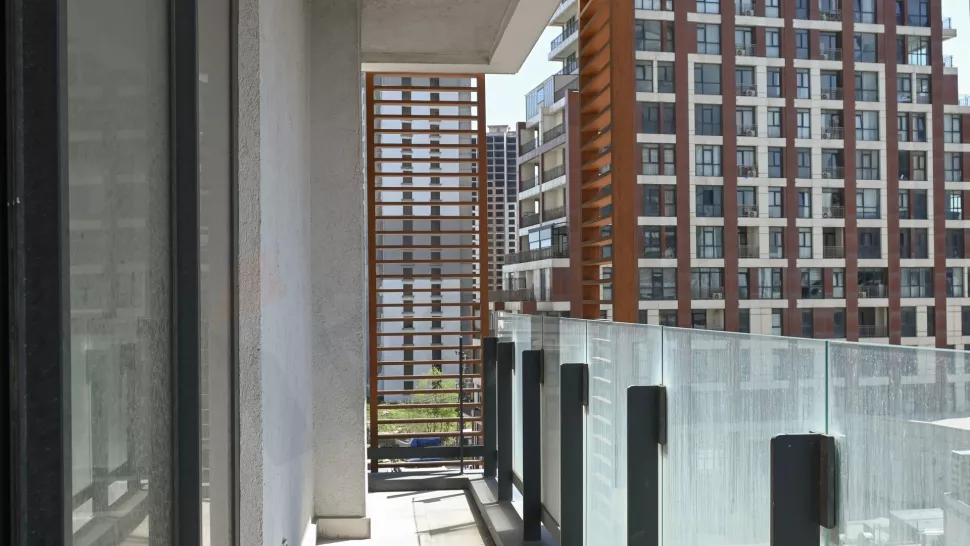 Modern Başakşehir Apartment: Citizenship Ready & New Building