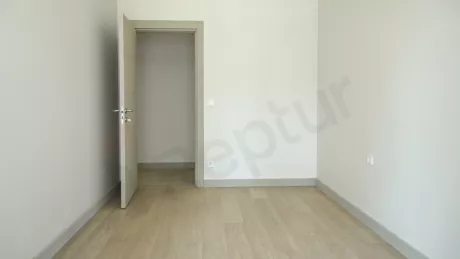 Modern Başakşehir Apartment: Citizenship Ready & New Building
