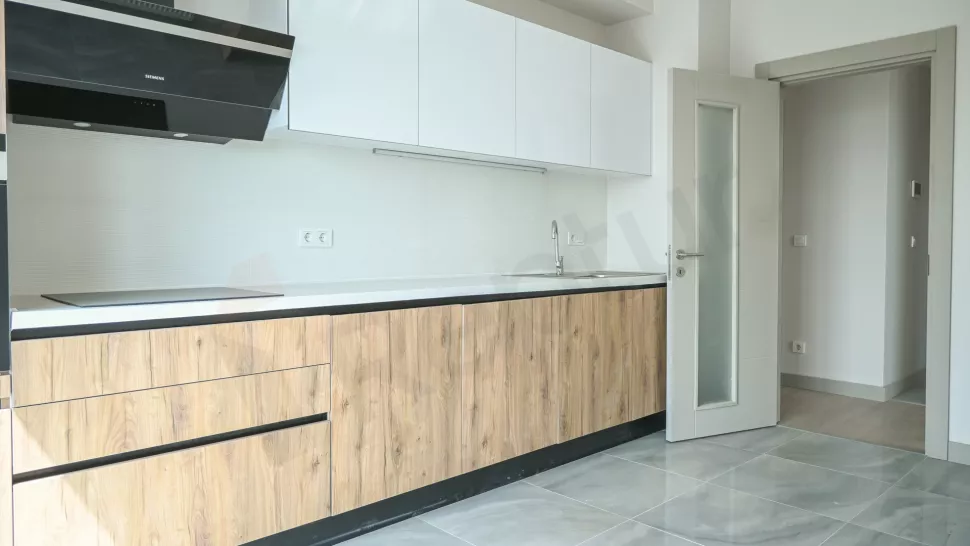 Modern Başakşehir Duplex: 283m², Indoor Pool & Citizenship Ready