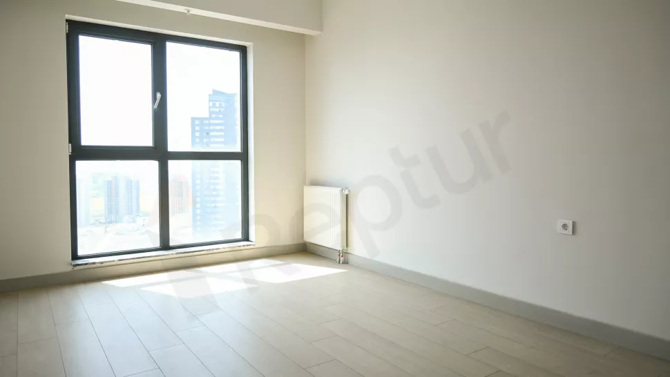 Modern Başakşehir Duplex: 283m², Indoor Pool & Citizenship Ready