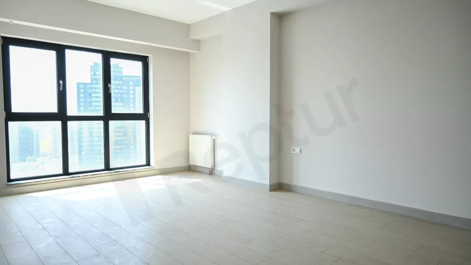 Modern Başakşehir Duplex: 283m², Indoor Pool & Citizenship Ready