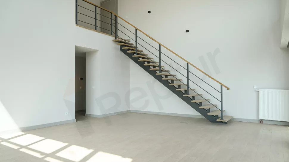 Modern Başakşehir Duplex: 283m², Indoor Pool & Citizenship Ready