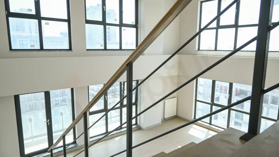 Modern Başakşehir Duplex: 283m², Indoor Pool & Citizenship Ready