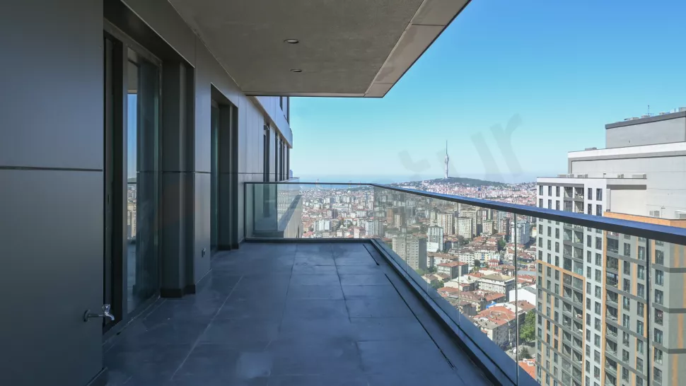 Luxury Duplex in Ümraniye Istanbul with Direct Metro & Full Amenities