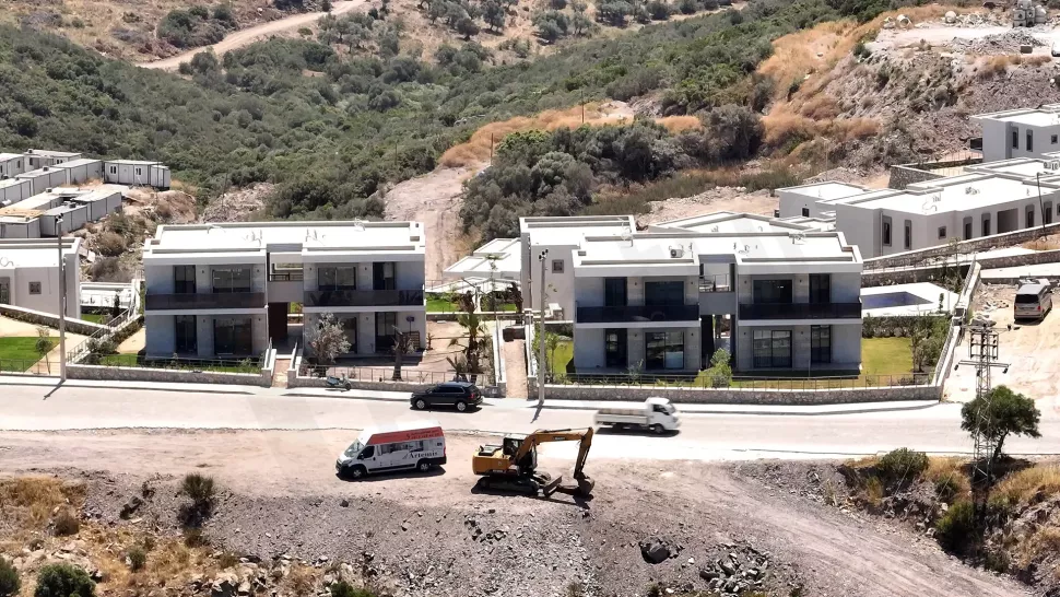 Modern 1-Bedroom Apartment in Bodrum with Pool - Residency Eligible