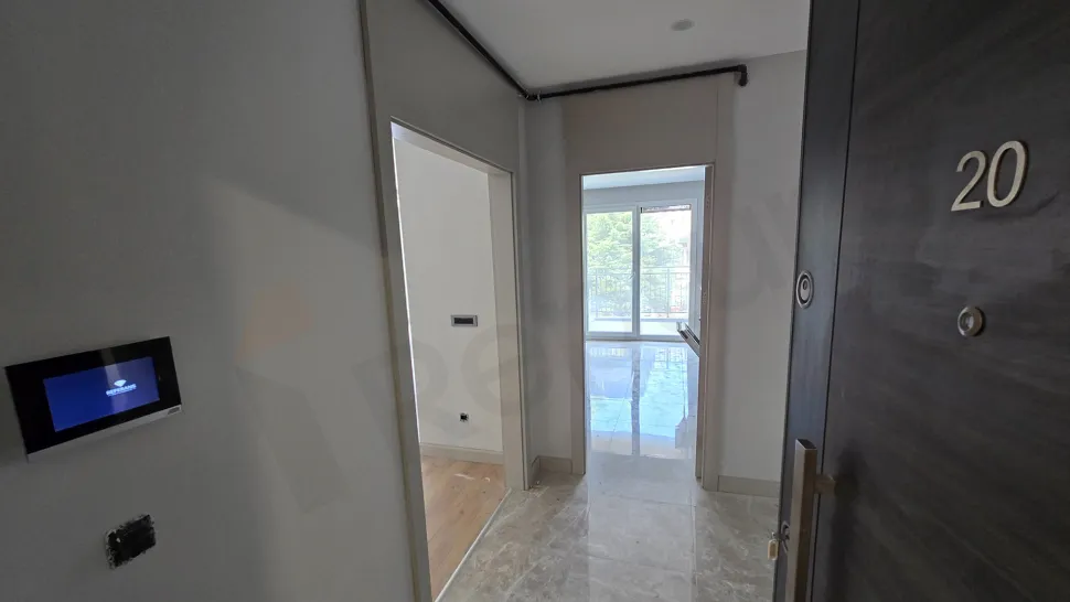 Rare Premium Layout: Spacious 2+1 Residence with Closed Kitchen