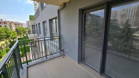 Rare Premium Layout: Spacious 2+1 Residence with Closed Kitchen