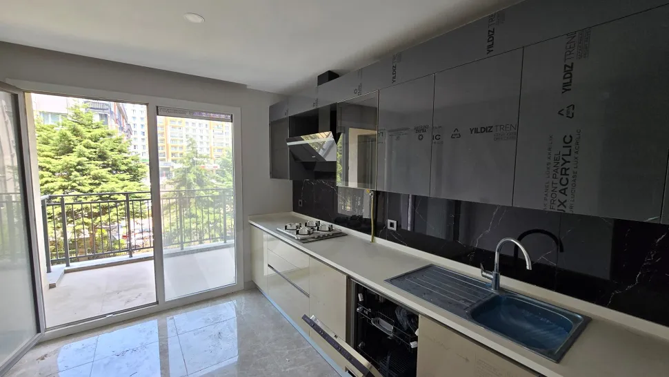 Rare Premium Layout: Spacious 2+1 Residence with Closed Kitchen