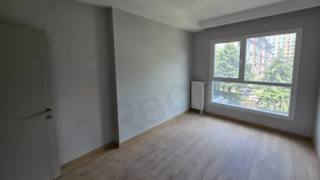 Rare Premium Layout: Spacious 2+1 Residence with Closed Kitchen
