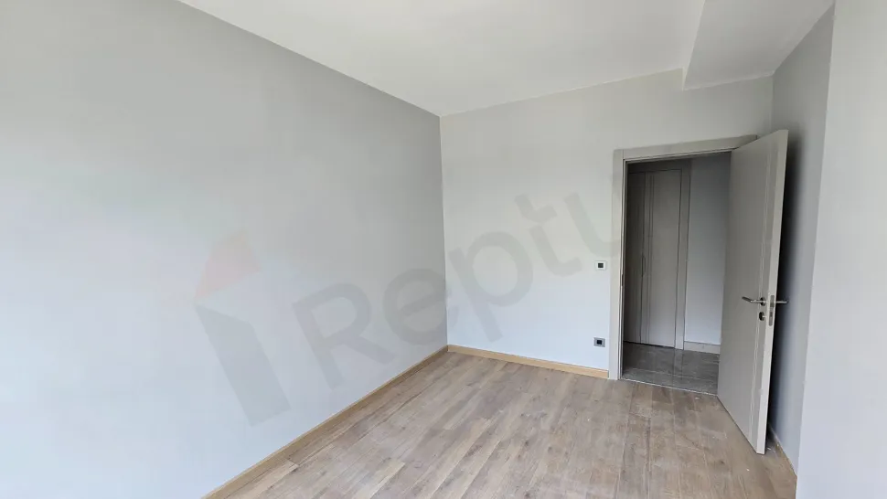 Rare Premium Layout: Spacious 2+1 Residence with Closed Kitchen