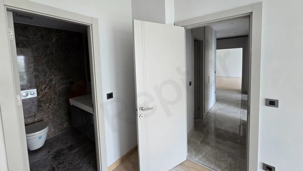 Rare Premium Layout: Spacious 2+1 Residence with Closed Kitchen