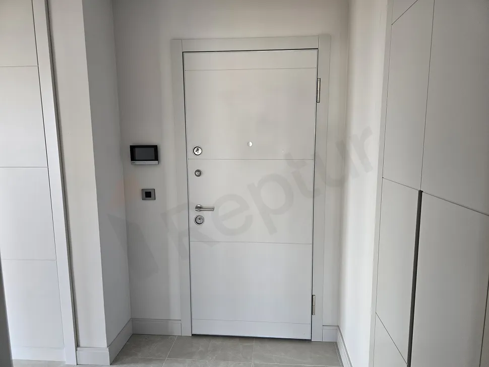 Sea-View 3+1 Residence with a Closed Kitchen in Referans Kartal Loca
