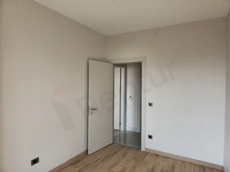 Sea-View 3+1 Residence with a Closed Kitchen in Referans Kartal Loca