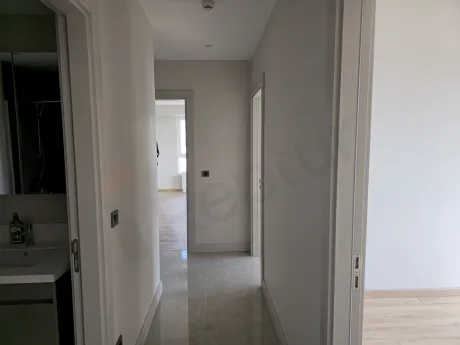 Sea-View 3+1 Residence with a Closed Kitchen in Referans Kartal Loca