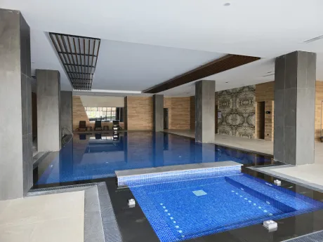 Sea-View 3+1 Residence with a Closed Kitchen in Referans Kartal Loca